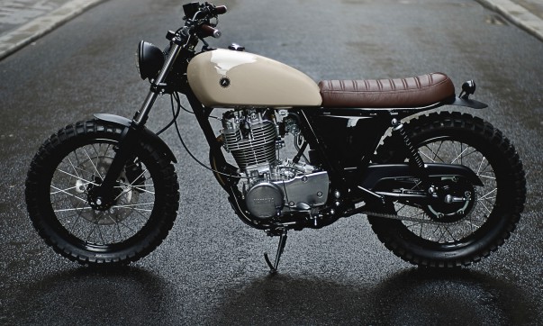 Yamaha SR 400 Scrambler – moderner Klassiker mit viel Pathos Mit dem Scrambler-Umbau ist den Brüdern ein Meisterwerk gelungen