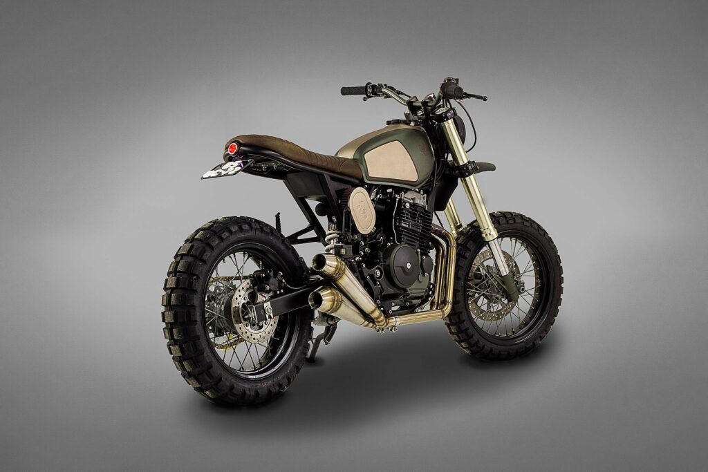 hierfür mussten die Fußrasten weichen und ein neuer Hilfsrahmen für die Honda 650 Muxima gebaut werden