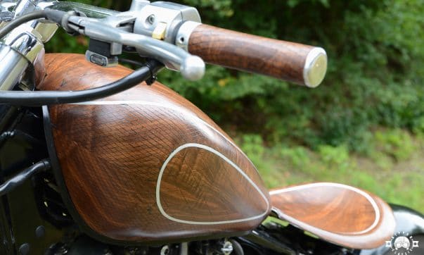 Der mit dem Holz tanzt – Einzigartiges Motorrad-Customizing mit 3D Furnier LS 650