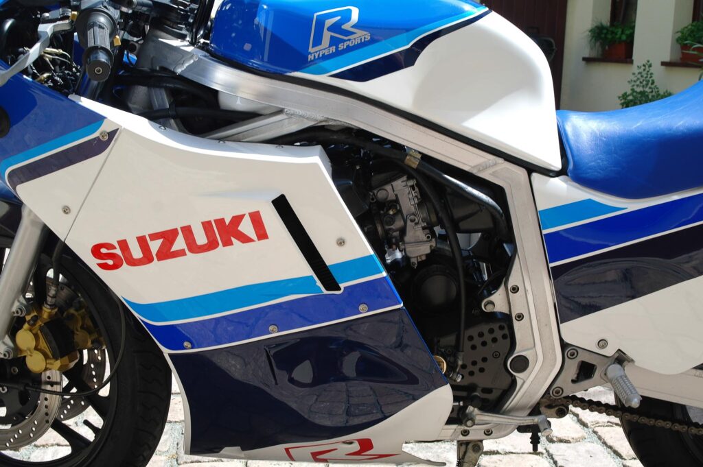 Der GSX-R750 gab sein Leistung aber erst jenseits von 7.500 U/min ab